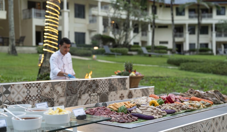 SAii Laguna Phuket Food Beverage Mr Tomyam BBQ Chef